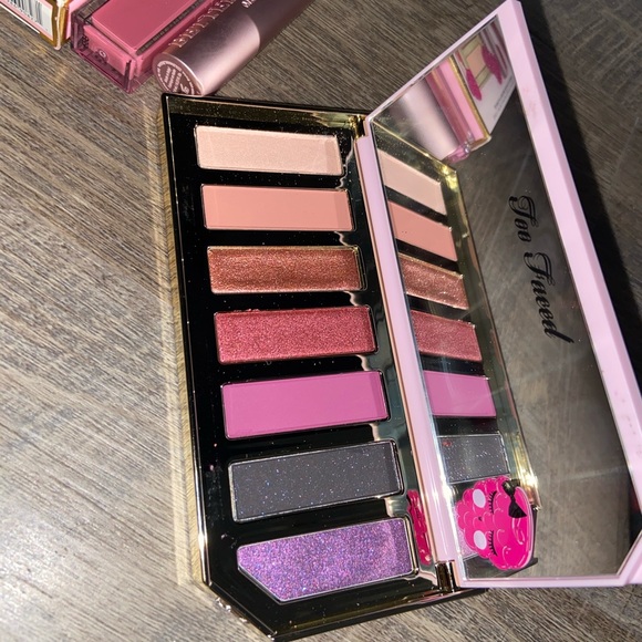 New! Too Faced set - Picture 5 of 9